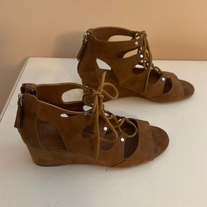 Lace up women’s wedge sandals